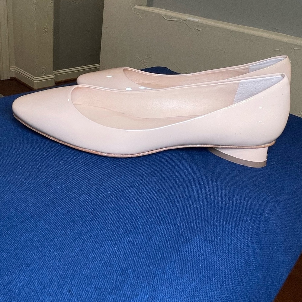 NWT Elegant Cream Patent leather Flats by Kate Spade